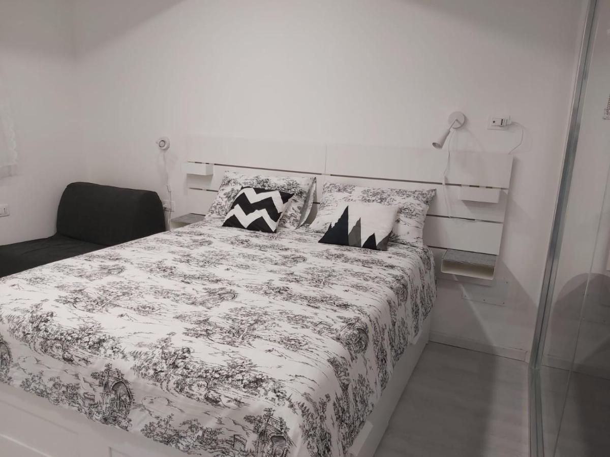 Holiday House Fieravecchia Salerno Exteriér fotografie